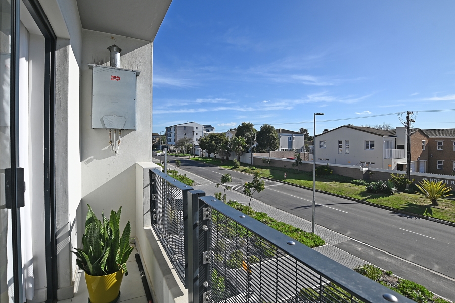 1 Bedroom Property for Sale in Table View Western Cape